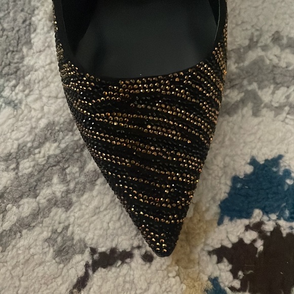 New Material Girl gold & black embellished stiletto sling back heels Size 8.5 - Picture 7 of 8